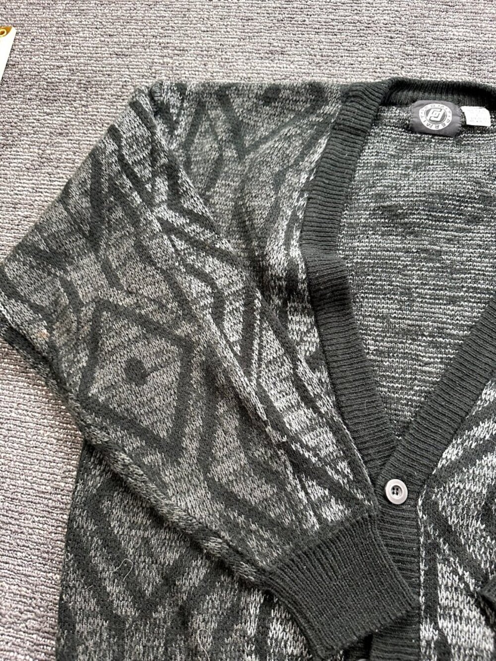 Permit Mens L Vintage Cardigan Sweater Gray Black Abstract Knit V-Neck Button